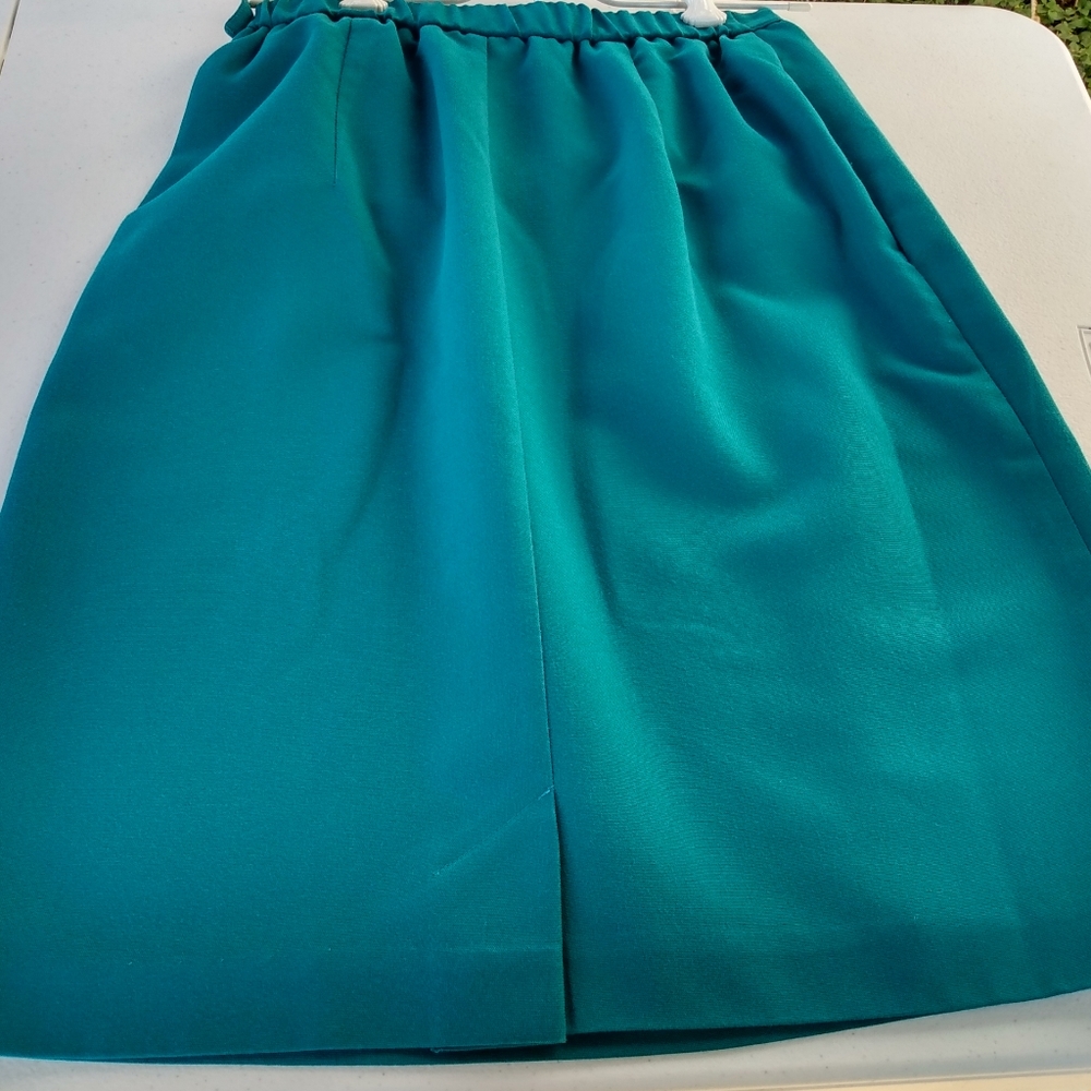 FLASH SALE -  GUC  - VINTAGE TEAL SUIT - 4P!!!